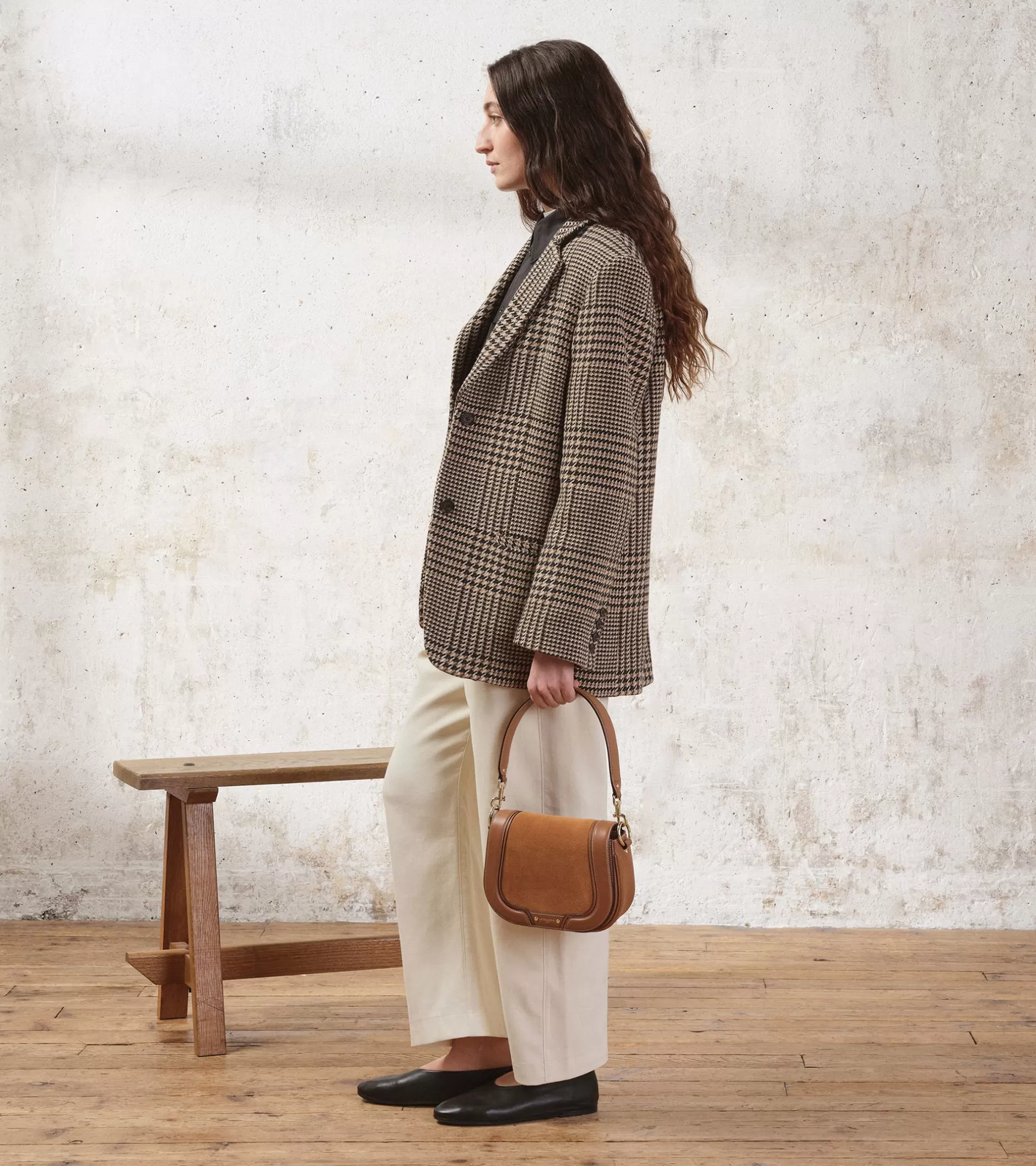Femme Le Tanneur Sac bandoulière moyen modèle Ella en cuir grainé et nubuck - Brown Tan