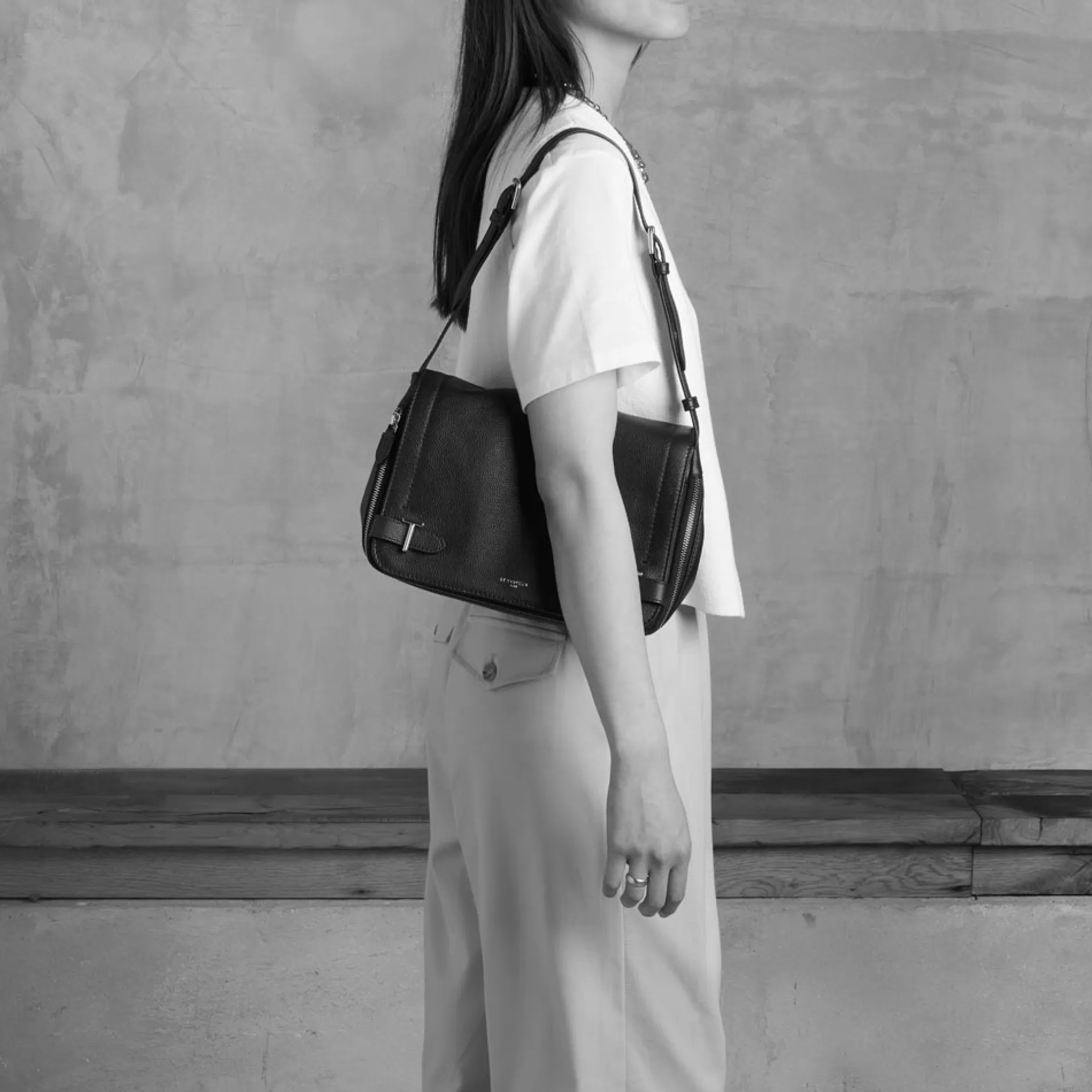 Femme Le Tanneur Sac bandoulière moyen modèle Simone en cuir grainé - Brown Tan